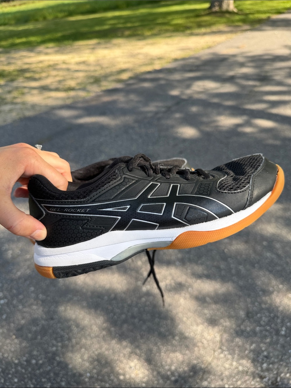 ASICS Volleyball Shoes - Picture 2 of 6